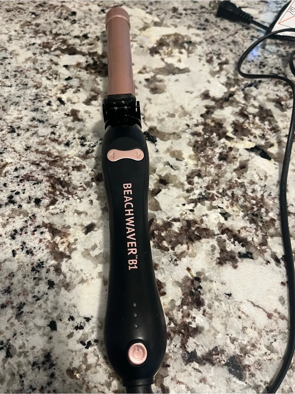 🎀 Like New! Beachwaver B1 Rose Gold Curling Iron